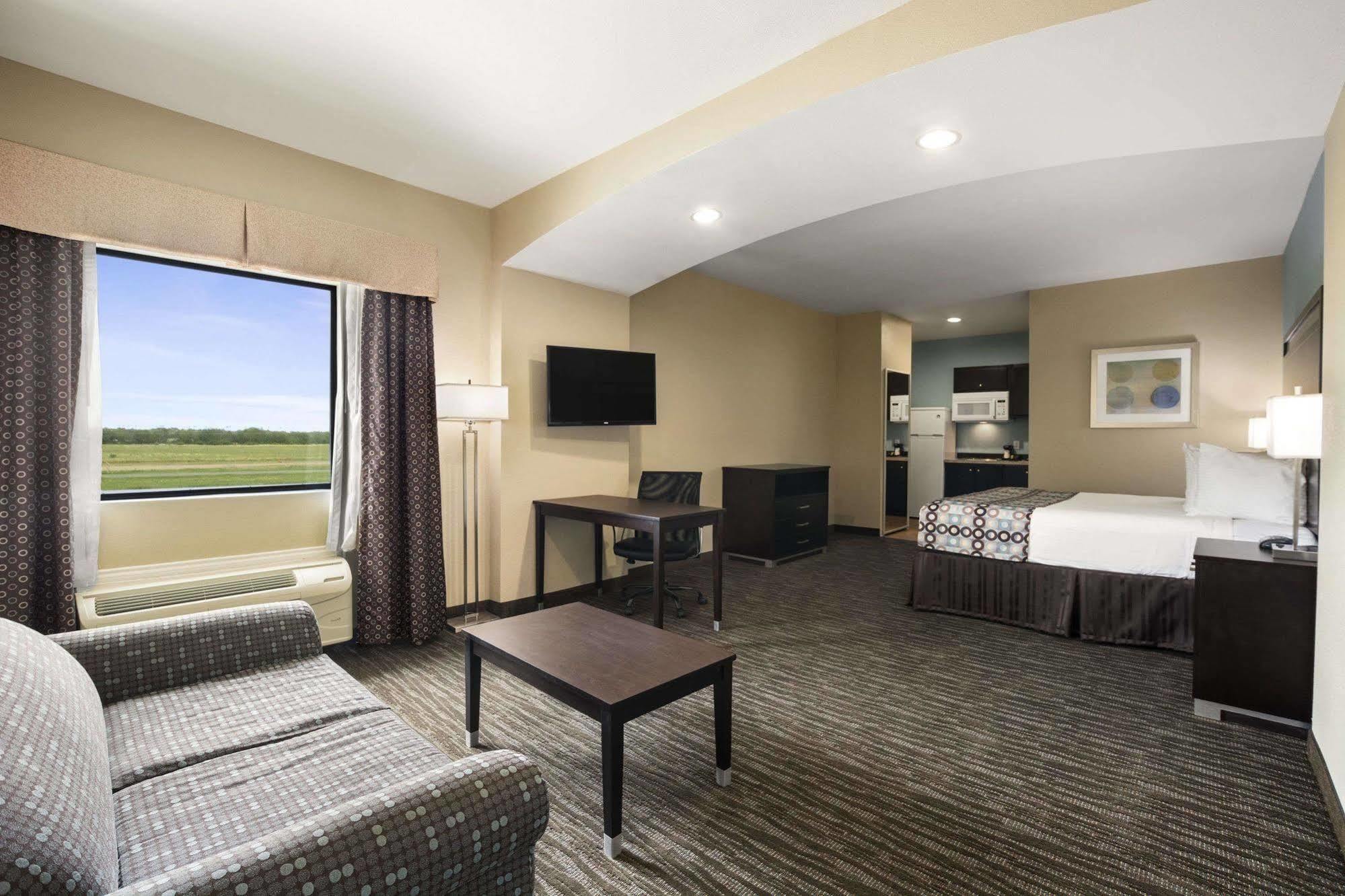 Days Inn Pearsall Εξωτερικό φωτογραφία